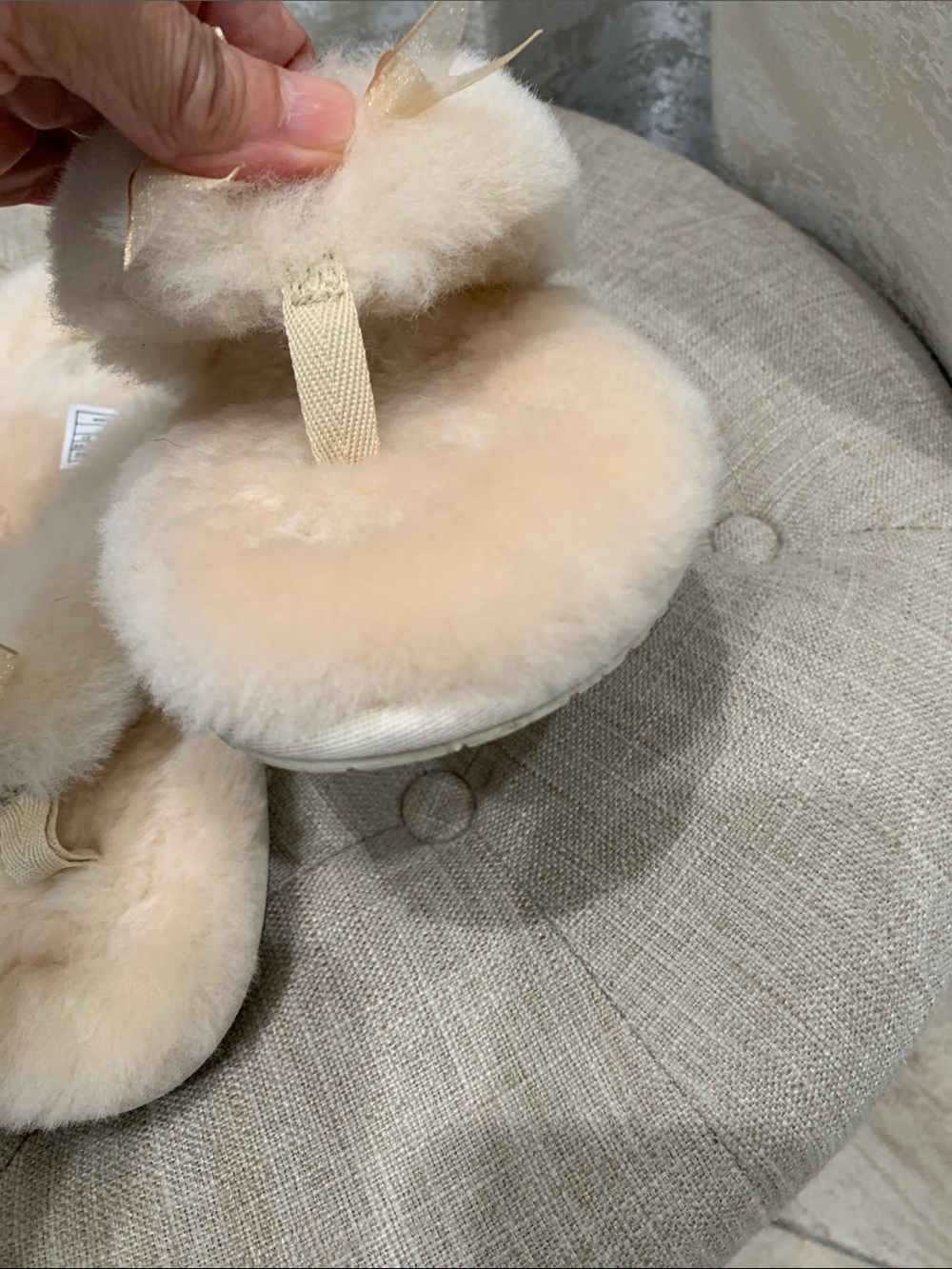 UGG Slippers. Fluff Flip Flop III.  size 10 - Picture 15 of 17